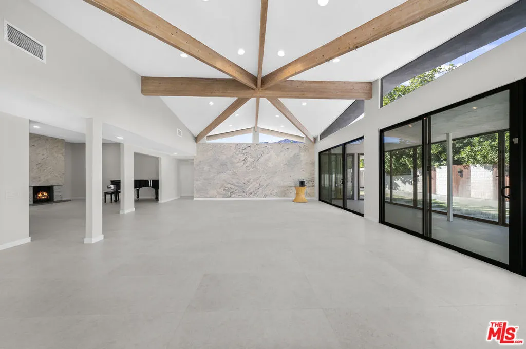 2011 S Tulare Drive, Palm Springs, California 92264 home-pic-46